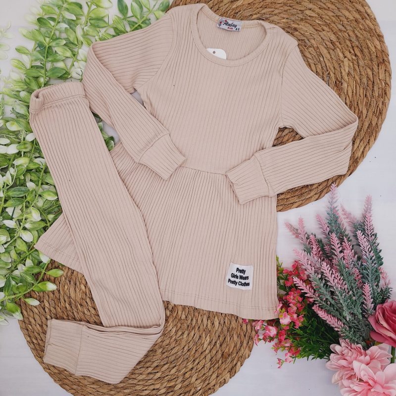 Komplet prążkowany tunika i leginsy beżowy