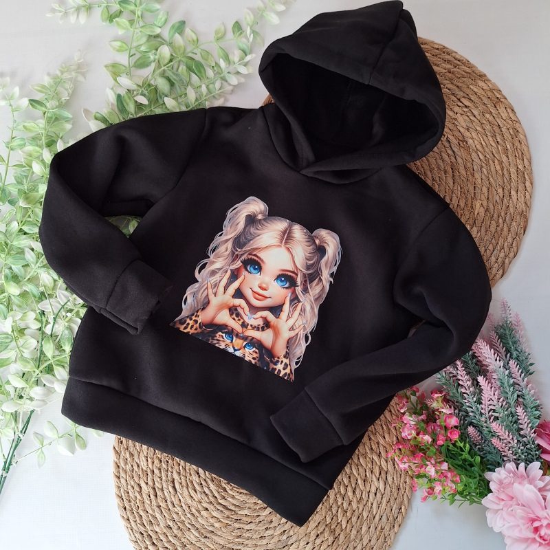 Czarna bluza z kapturem Serduszko