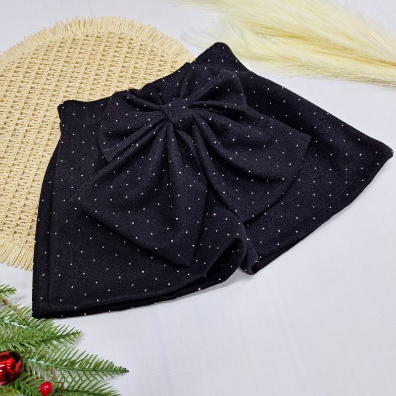 Czarne spodenki z kokardką